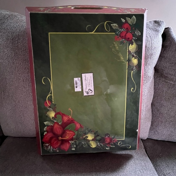 Mamba Christmas tray. - Picture 7 of 10